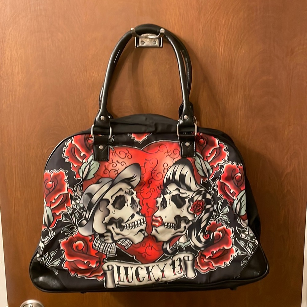 Travel tote